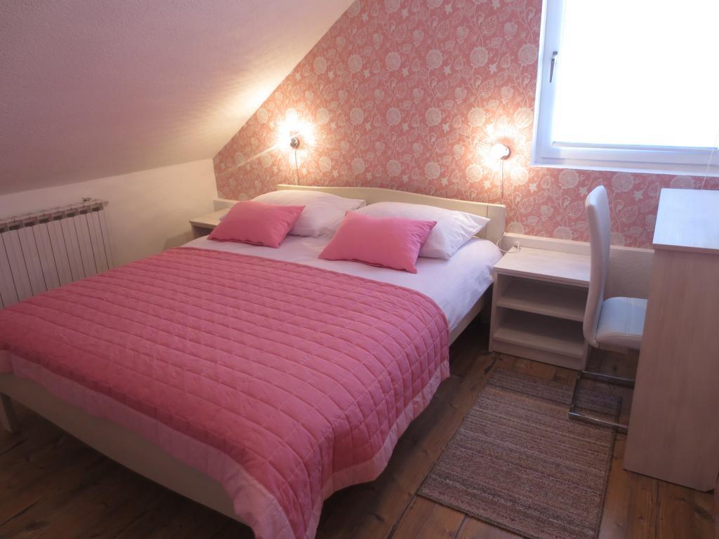House Katja Otel Jezerce Oda fotoğraf