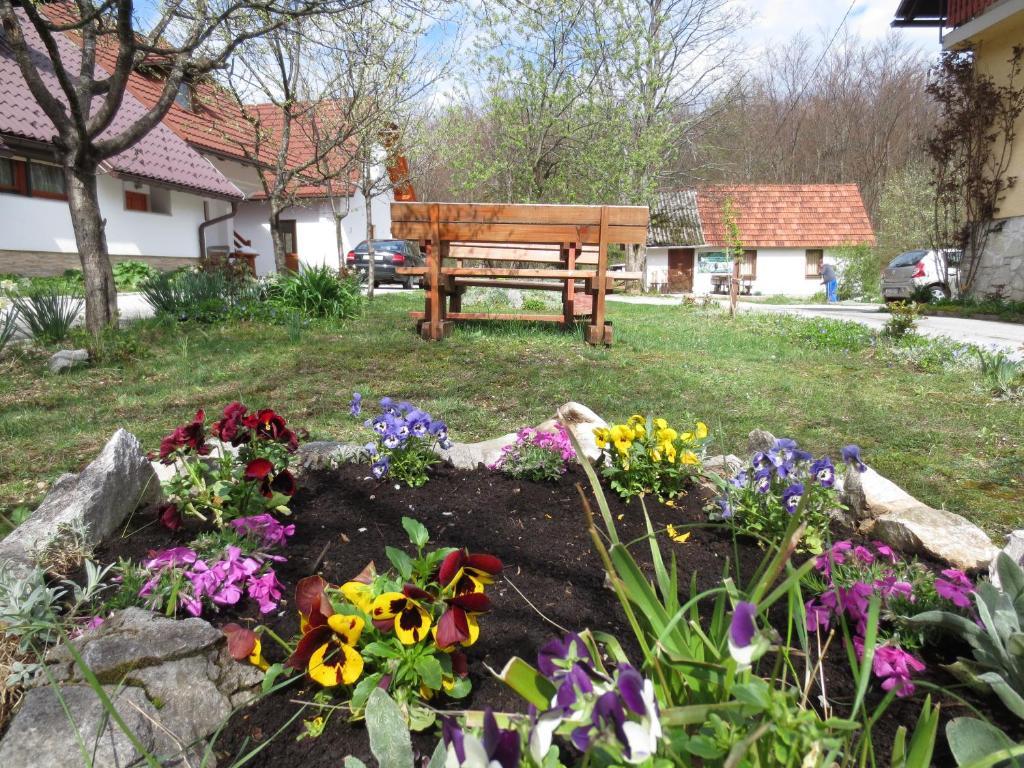 House Katja Otel Jezerce Dış mekan fotoğraf