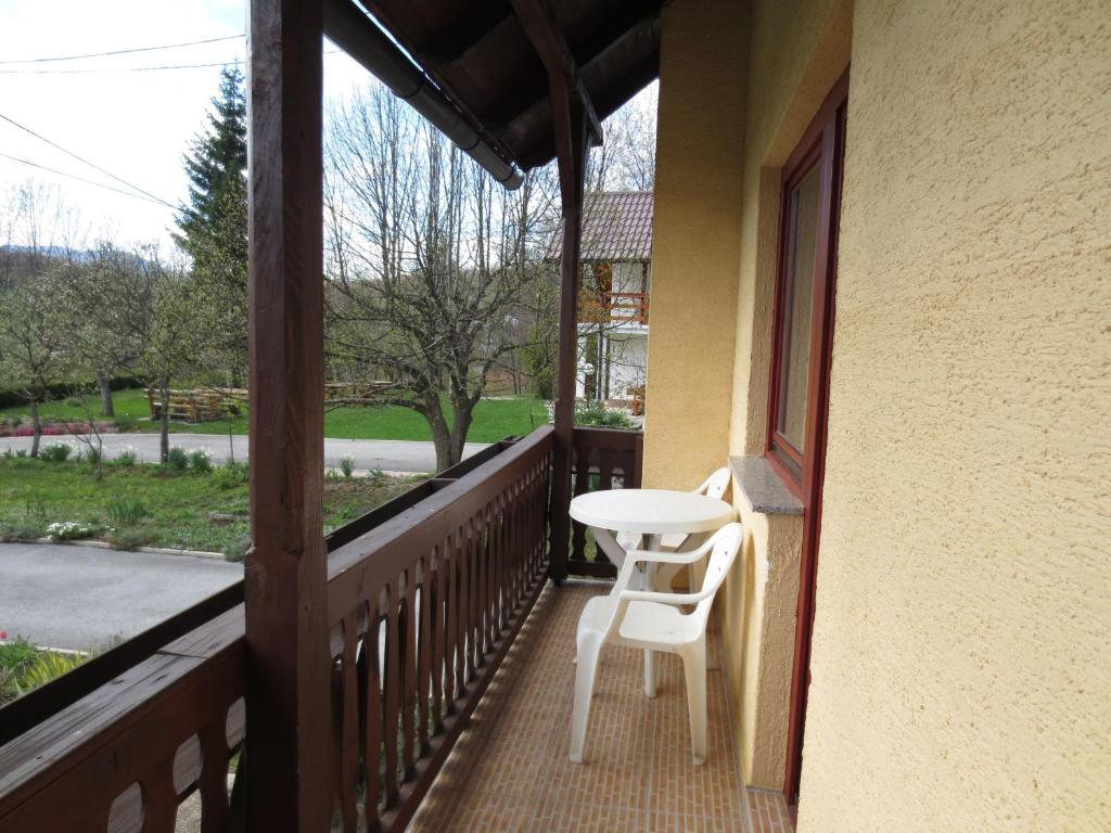 House Katja Otel Jezerce Dış mekan fotoğraf
